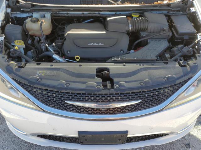 Photo 12 from auction – 2017 CHRYSLER PACIFICA L with VIN 2C4RC1GG0HR583923