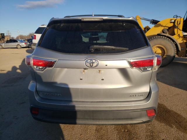 Photo 6 from auction – 2015 TOYOTA HIGHLANDER with VIN 5TDJKRFH0FS165150