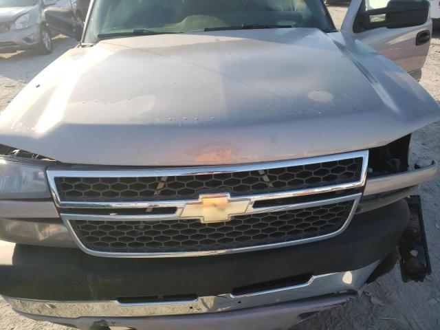 Photo 11 from auction – 2005 CHEVROLET SILVERADO with VIN 1GCHC23U45F844096