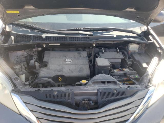 Photo 12 from auction – 2011 TOYOTA SIENNA XLE with VIN 5TDYK3DC4BS012218