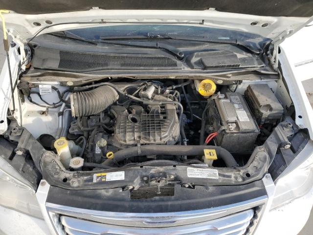 Photo 11 from auction – 2016 CHRYSLER TOWN & COU with VIN 2C4RC1BG6GR290341