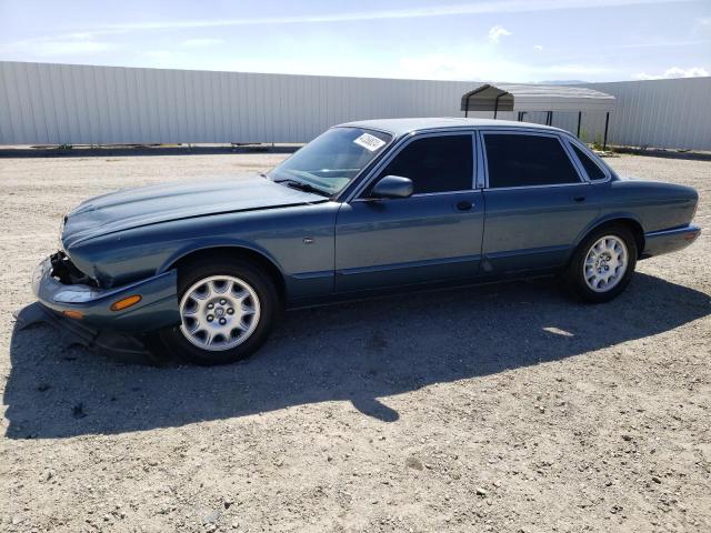 JAGUAR XJ8 2001 with VIN SAJDA14C01LF38484 - Photo from auction