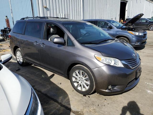 Photo 4 from auction – 2015 TOYOTA SIENNA XLE with VIN 5TDDK3DC7FS128162