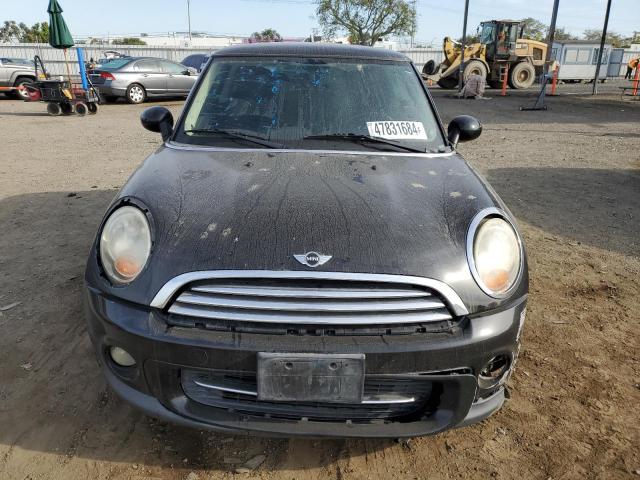 Photo 5 from auction – 2011 MINI COOPER with VIN WMWSU3C57BT099310