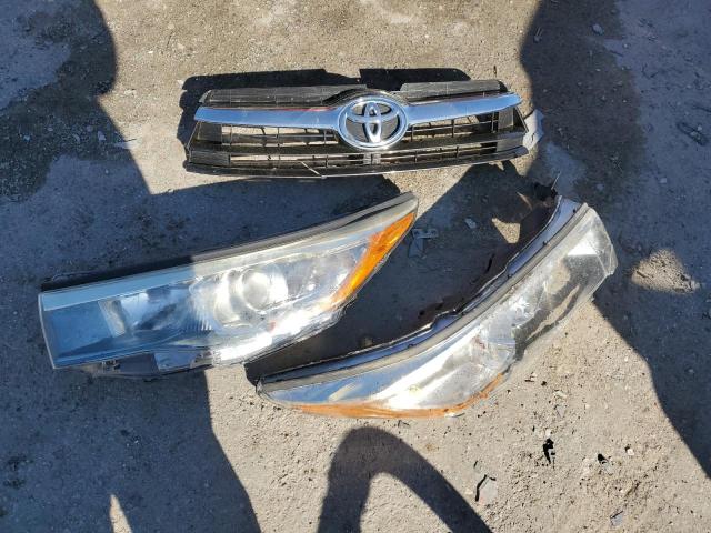 Photo 13 from auction – 2015 TOYOTA HIGHLANDER with VIN 5TDDKRFH2FS164465