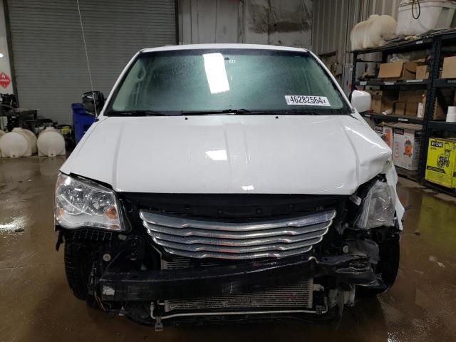 Photo 5 from auction – 2016 CHRYSLER TOWN & COU with VIN 2C4RC1BG5GR164570