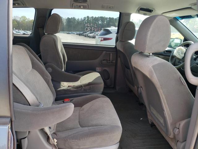 Photo 11 from auction – 2010 TOYOTA SIENNA CE with VIN 5TDKK4CC3AS324980