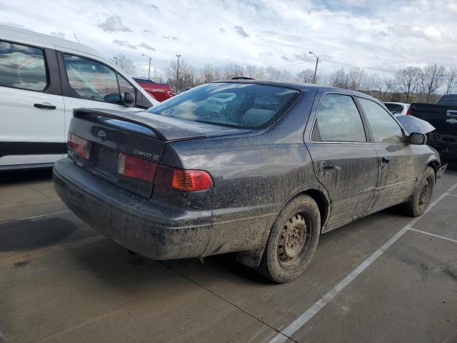 Photo 3 from auction – 2000 TOYOTA CAMRY CE with VIN 4T1BG22K5YU965595