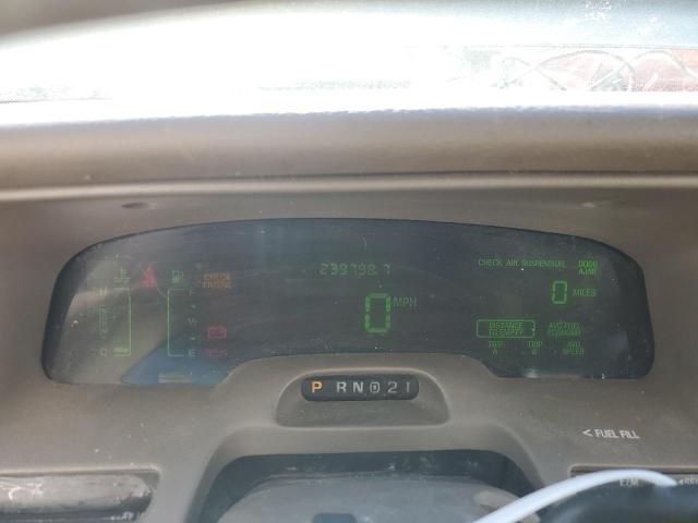 Photo 9 from auction – 2001 MERCURY GRAND MARQ with VIN 2MEFM75W21X607071