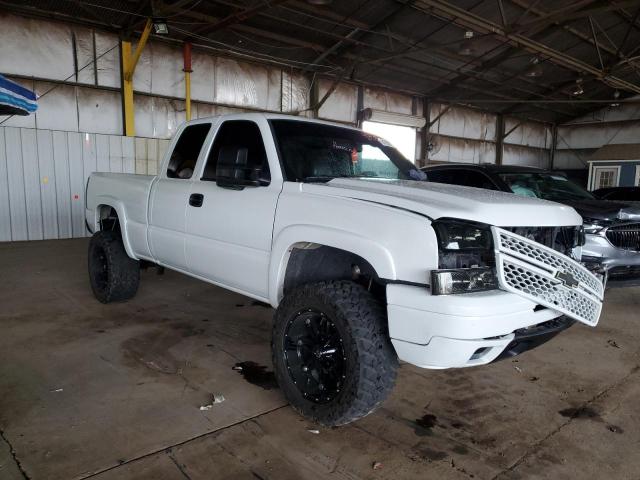 Photo 4 from auction – 2004 CHEVROLET SILVERADO with VIN 2GCEK19T841316582