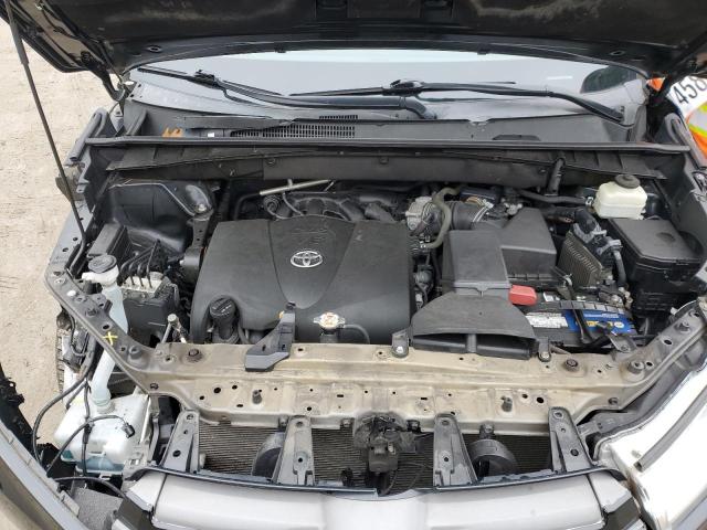 Photo 11 from auction – 2018 TOYOTA HIGHLANDER with VIN 5TDJZRFH3JS879066