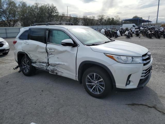 Фото 4 с аукциона – 2017 TOYOTA HIGHLANDER с VIN 5TDJZRFH0HS378002