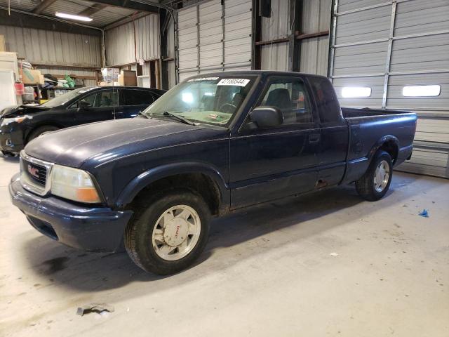 GMC SONOMA 2002 with VIN 1GTCS19W728235830 - Photo from auction