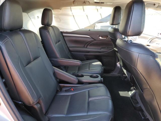 Photo 10 from auction – 2017 TOYOTA HIGHLANDER with VIN 5TDJZRFH7HS423971