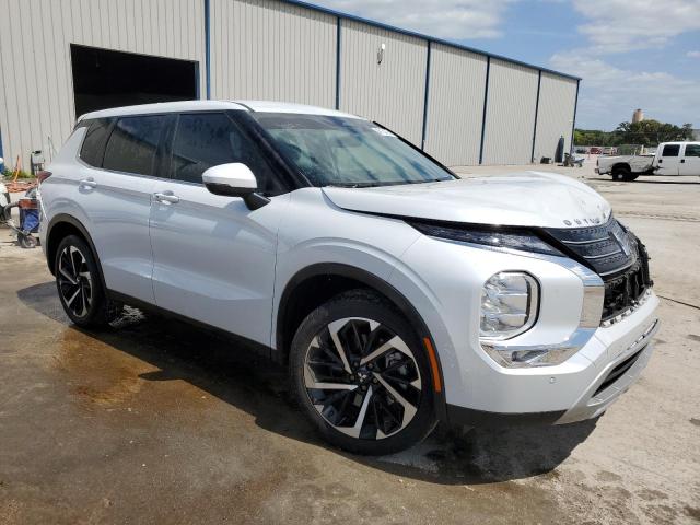 Photo 4 from auction – 2023 MITSUBISHI OUTLANDER with VIN JA4J3UA85PZ014306