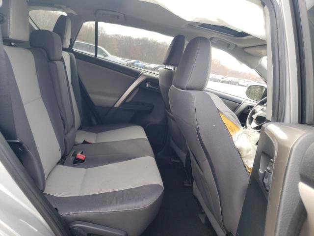 Photo 11 from auction – 2015 TOYOTA RAV4 XLE with VIN 2T3RFREV5FW348847