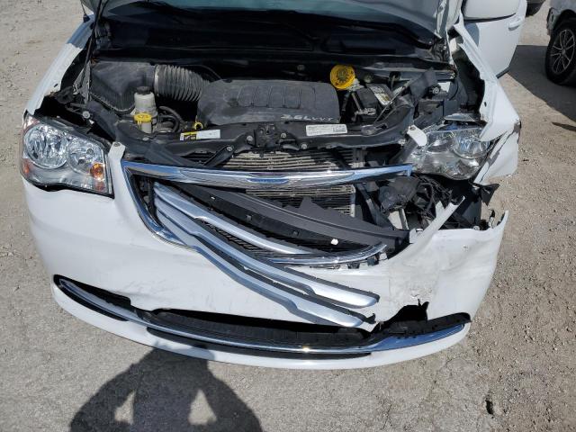 Photo 12 from auction – 2015 CHRYSLER TOWN & COU with VIN 2C4RC1BG8FR655083