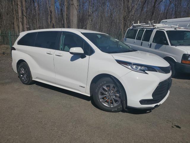 Photo 4 from auction – 2021 TOYOTA SIENNA LE with VIN 5TDKRKEC3MS042971