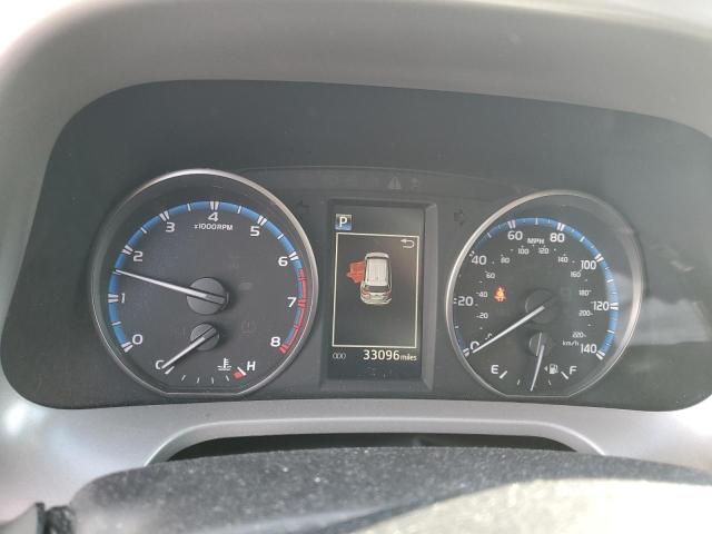 Photo 9 from auction – 2018 TOYOTA RAV4 LE with VIN 2T3BFREV2JW805754