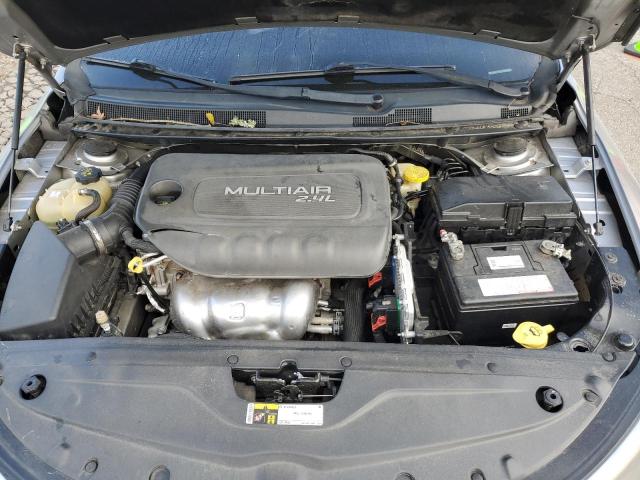 Photo 11 from auction – 2015 CHRYSLER 200 LIMITE with VIN 1C3CCCAB8FN687072