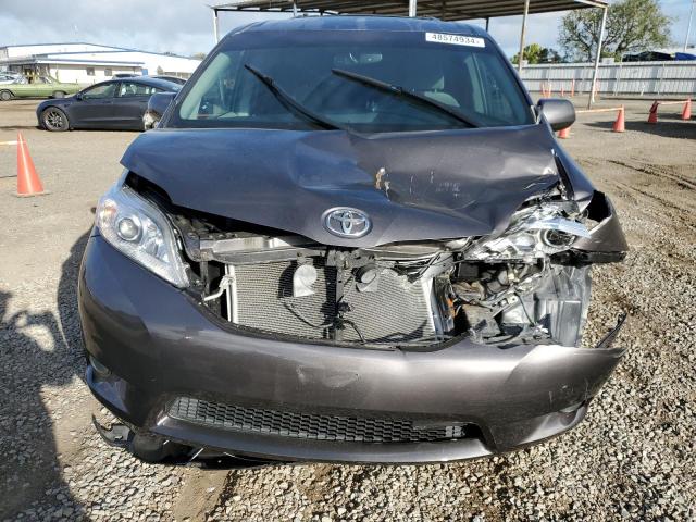 Photo 5 from auction – 2017 TOYOTA SIENNA LE with VIN 5TDKZ3DC6HS799960