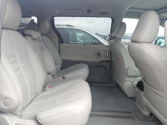Photo 11 from auction – 2011 TOYOTA SIENNA XLE with VIN 5TDYK3DCXBS087182