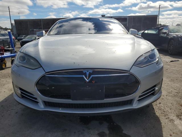 Photo 5 from auction – 2014 TESLA MODEL S with VIN 5YJSA1S11EFP29098