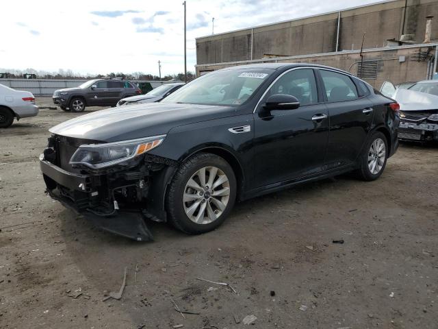 KIA OPTIMA EX 2018 with VIN 5XXGU4L32JG245690 - Photo from auction