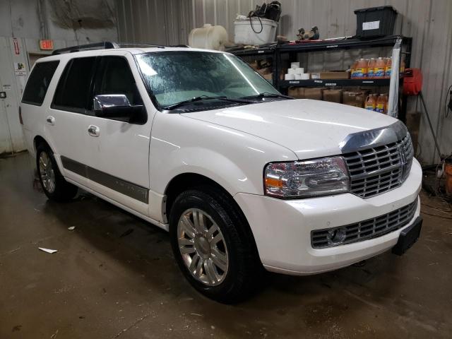 Photo 4 from auction – 2011 LINCOLN NAVIGATOR with VIN 5LMJJ2J54BEJ07820
