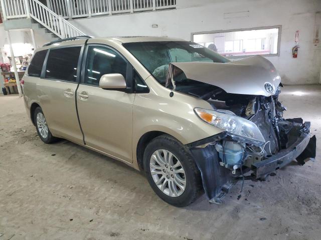 Photo 4 from auction – 2011 TOYOTA SIENNA XLE with VIN 5TDYK3DC4BS041069