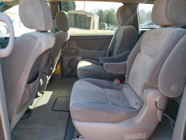 Photo 11 from auction – 2010 TOYOTA SIENNA CE with VIN 5TDKK4CC4AS333669