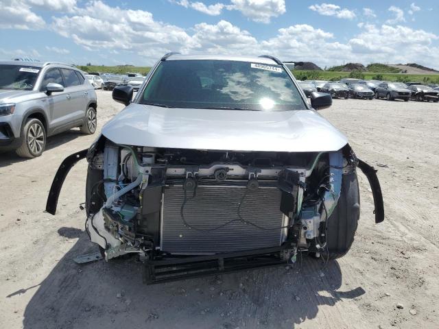 Photo 5 from auction – 2023 TOYOTA RAV4 LE with VIN JTMLWRFV9PD197384