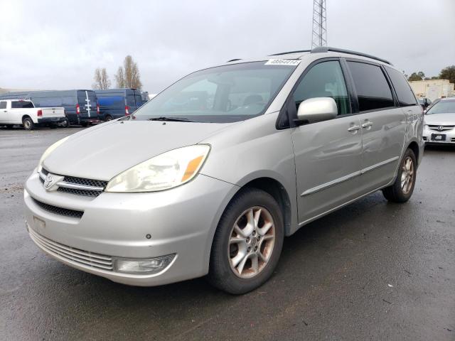 TOYOTA SIENNA XLE 2004 with VIN 5TDZA22C14S219477 - Photo from auction