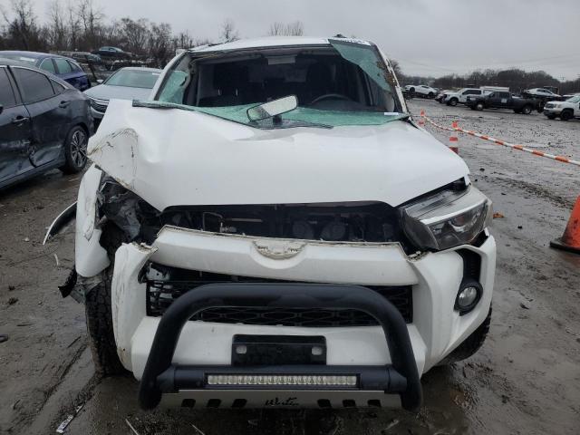 Photo 5 from auction – 2015 TOYOTA 4RUNNER SR with VIN JTEBU5JR7F5255758