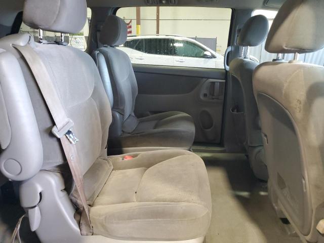 Photo 10 from auction – 2004 TOYOTA SIENNA CE with VIN 5TDZA23C34S126488