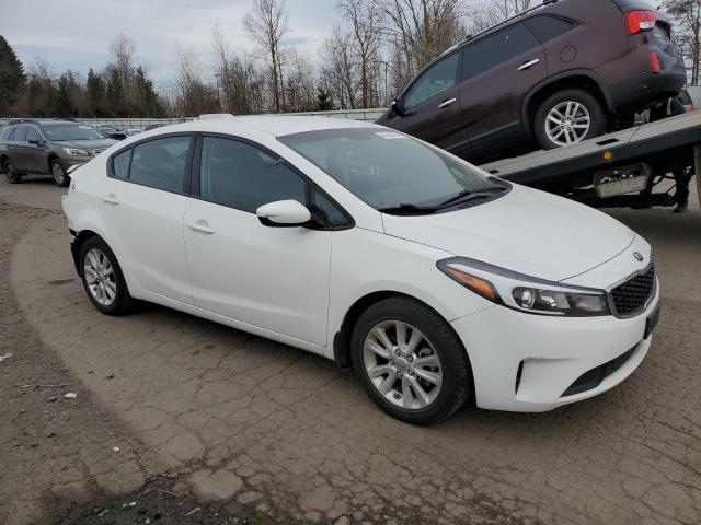 Photo 4 from auction – 2017 KIA FORTE LX with VIN 3KPFK4A74HE140952