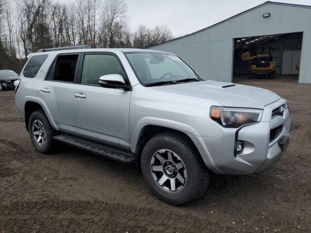Photo 4 from auction – 2022 TOYOTA 4RUNNER SR with VIN JTERU5JR7N6017237