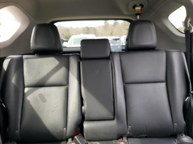 Photo 10 from auction – 2015 TOYOTA RAV4 LIMIT with VIN 2T3DFREV4FW332553