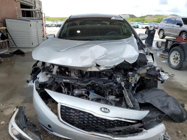 Photo 5 from auction – 2018 KIA FORTE LX with VIN 3KPFK4A76JE260239