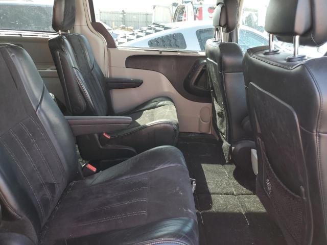 Photo 11 from auction – 2014 CHRYSLER TOWN & COU with VIN 2C4RC1CGXER367188