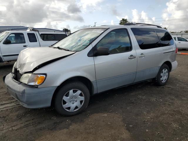 TOYOTA SIENNA CE 2002 with VIN 4T3ZF19C72U488211 - Photo from auction