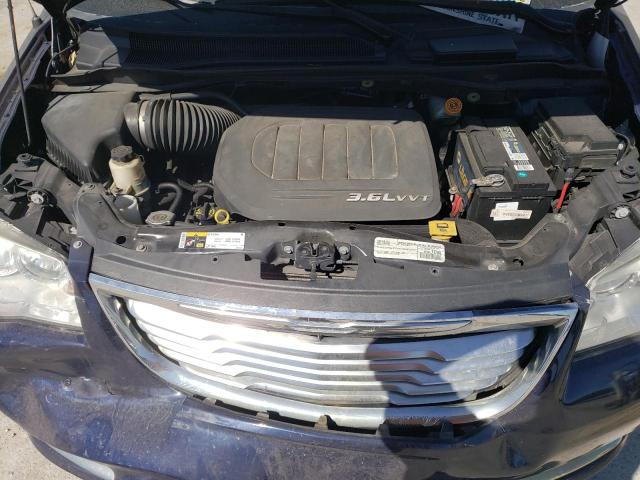 Photo 12 from auction – 2015 CHRYSLER TOWN & COU with VIN 2C4RC1BG4FR676044