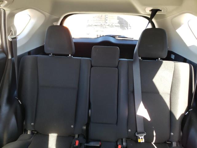 Photo 10 from auction – 2017 TOYOTA RAV4 LE with VIN 2T3BFREV2HW612854