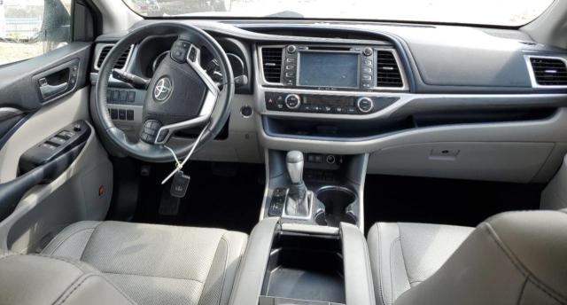 Photo 8 from auction – 2018 TOYOTA HIGHLANDER with VIN 5TDYZRFH6JS260671