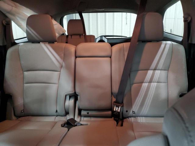 Photo 10 from auction – 2017 HONDA PILOT TOUR with VIN 5FNYF6H98HB054733