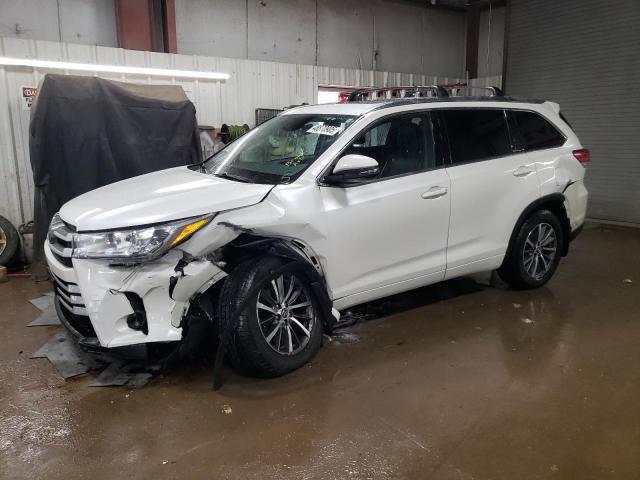 TOYOTA HIGHLANDER 2017 with VIN 5TDJZRFH4HS360103 - Photo from auction