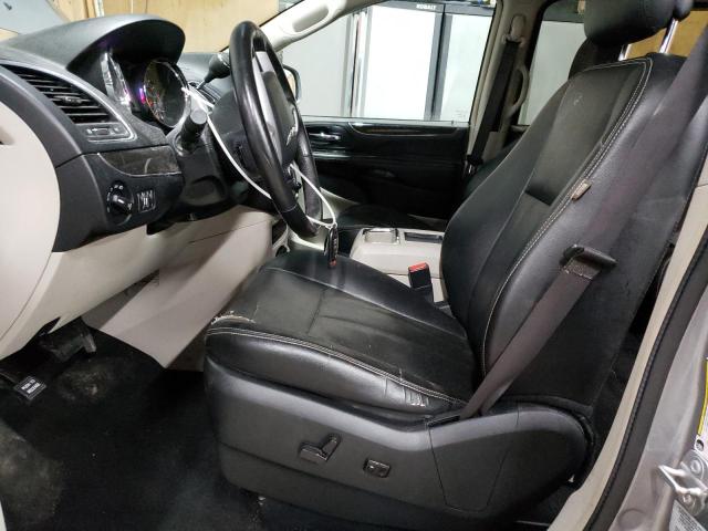 Photo 7 from auction – 2016 CHRYSLER TOWN & COU with VIN 2C4RC1CGXGR304952