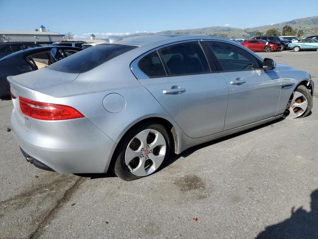 Photo 3 from auction – 2017 JAGUAR XE with VIN SAJAR4BG1HA965596