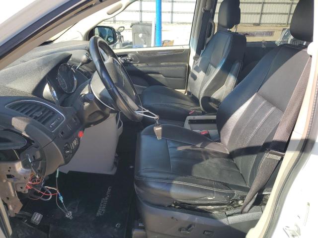 Photo 7 from auction – 2015 CHRYSLER TOWN & COU with VIN 2C4RC1BG7FR637030