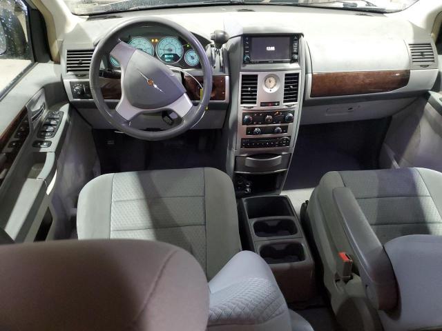 Photo 8 from auction – 2010 CHRYSLER TOWN & COU with VIN 2A4RR5D1XAR339315